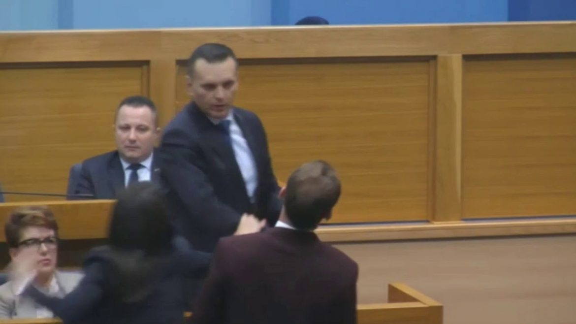 lukač nasrnuo na stanivukovića