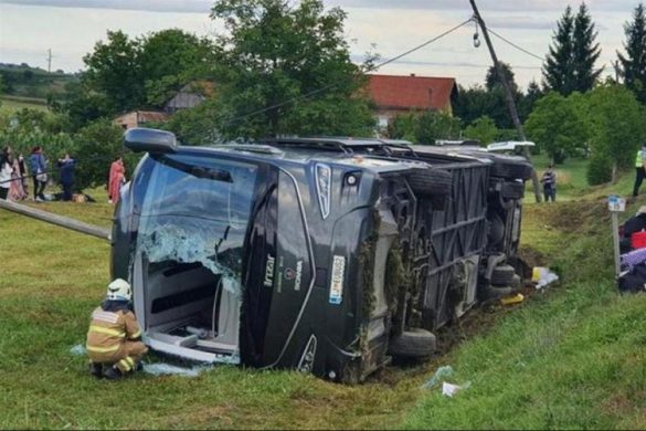prevrnut bus