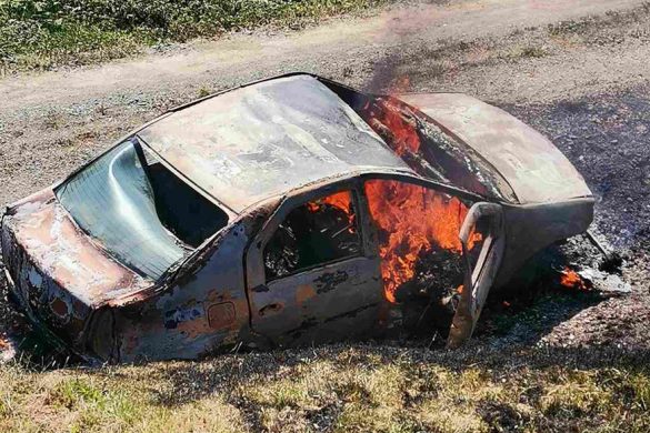 izgorio u automobilu