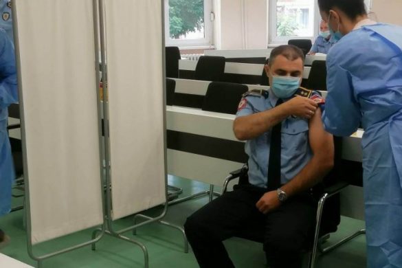 Vakcinacija dobojskih policajaca