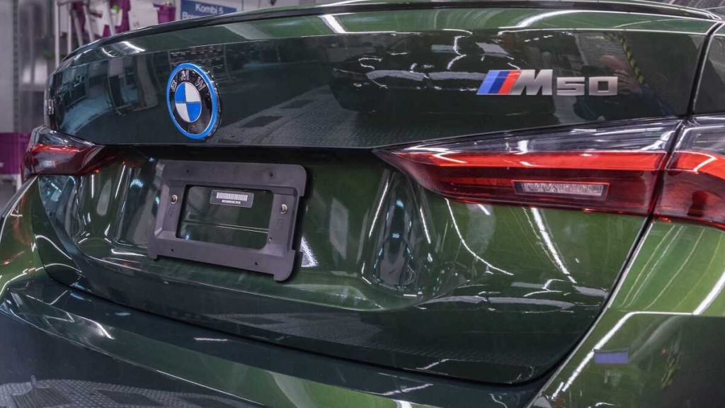 BMW i4