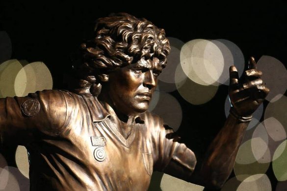 maradona statua napoli
