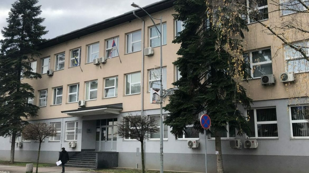 doboj pucao na policiju pritvor