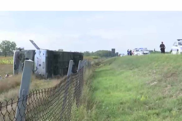 Prevrnuo se autobus u Leskovcu
