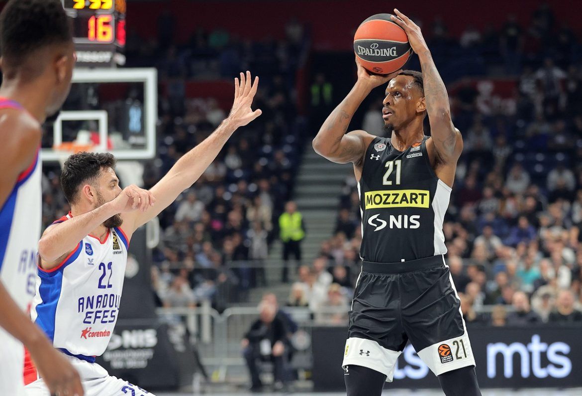 partizan efes