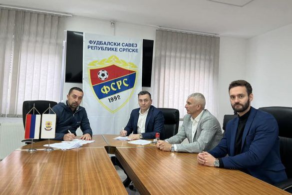 doboj fudbaklski teren sa umjetnom podlogom