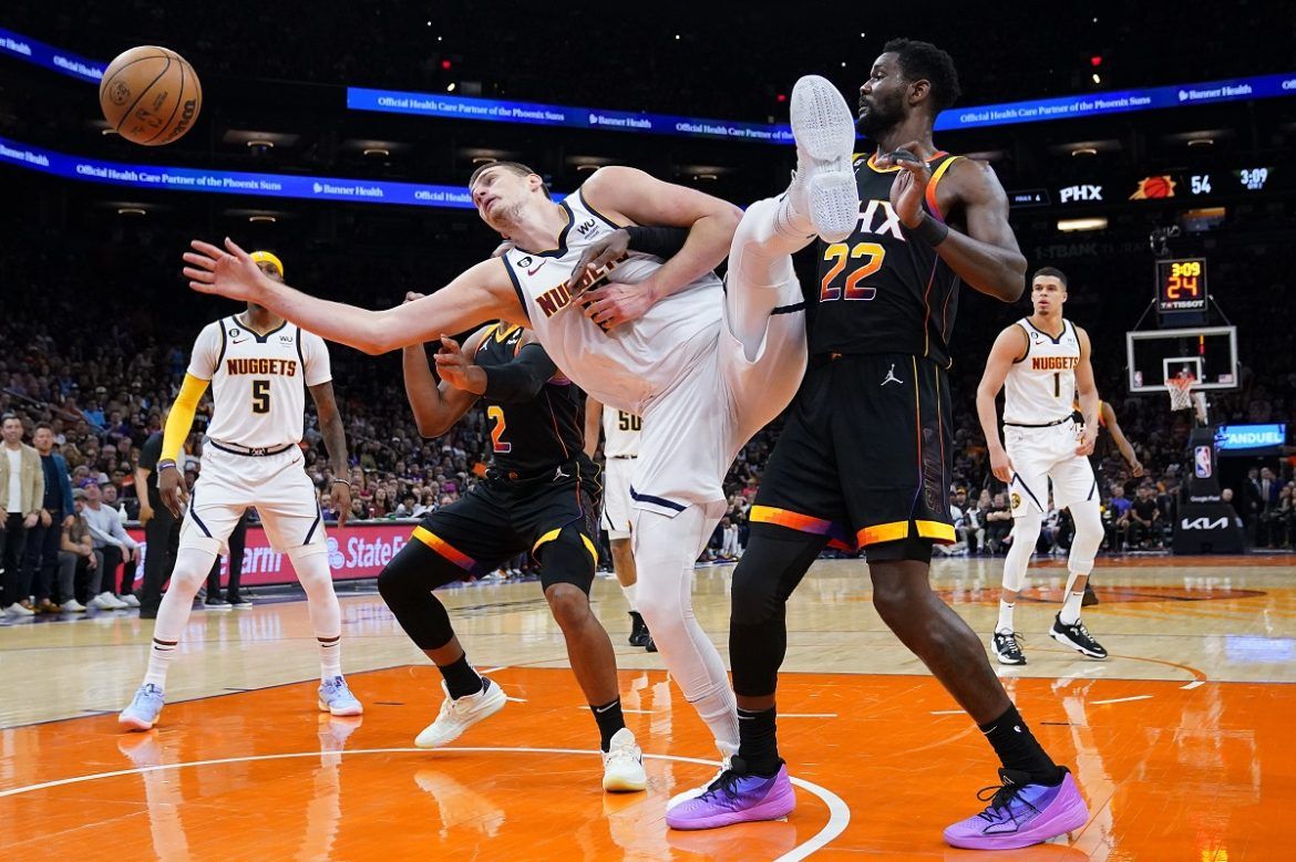 Nikola Jokić vs Finiks