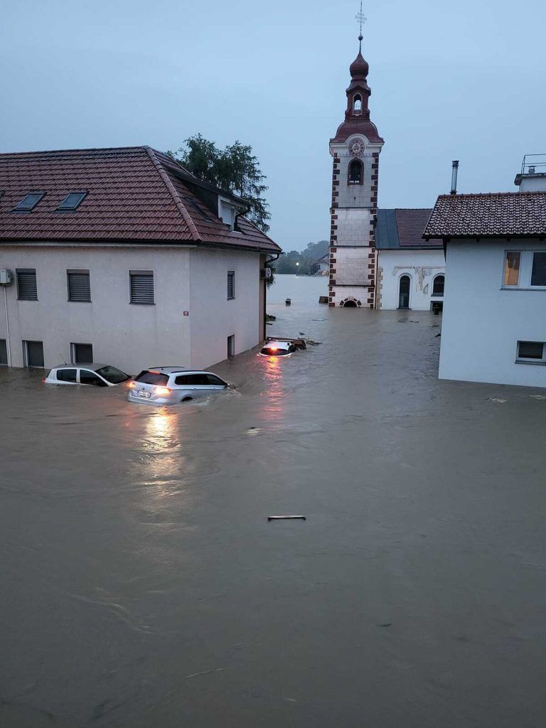 jako nevrijeme slovenija