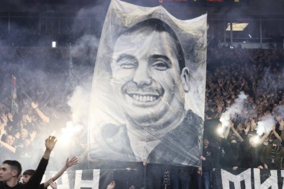 https://olovka.info/kosarkasi-partizana-i-navijaci-crno-bijelih-se-oprostili-od-dejana-milojevica-foto-video/