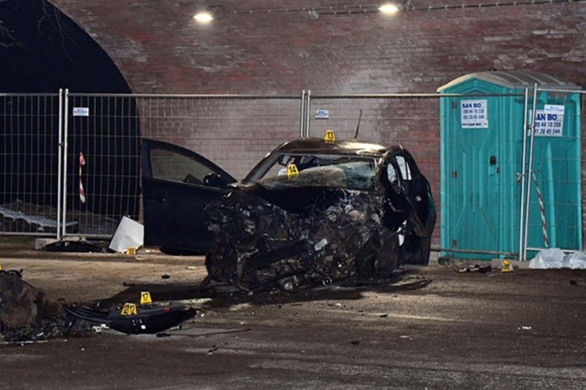 zabili se automobilom u most