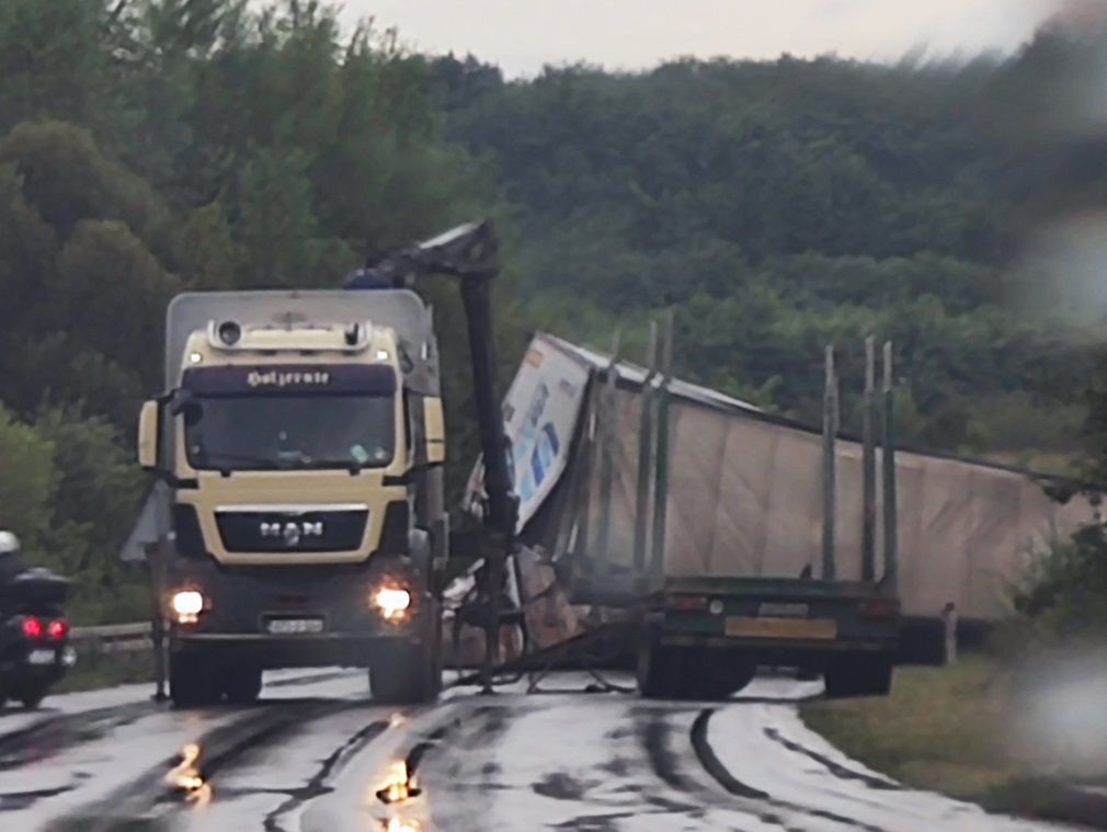 kamion sletio sa puta johovac doboj