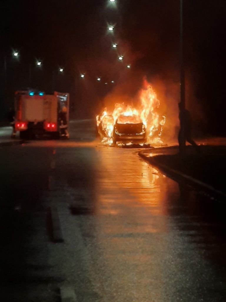 izgorio automobil u doboju