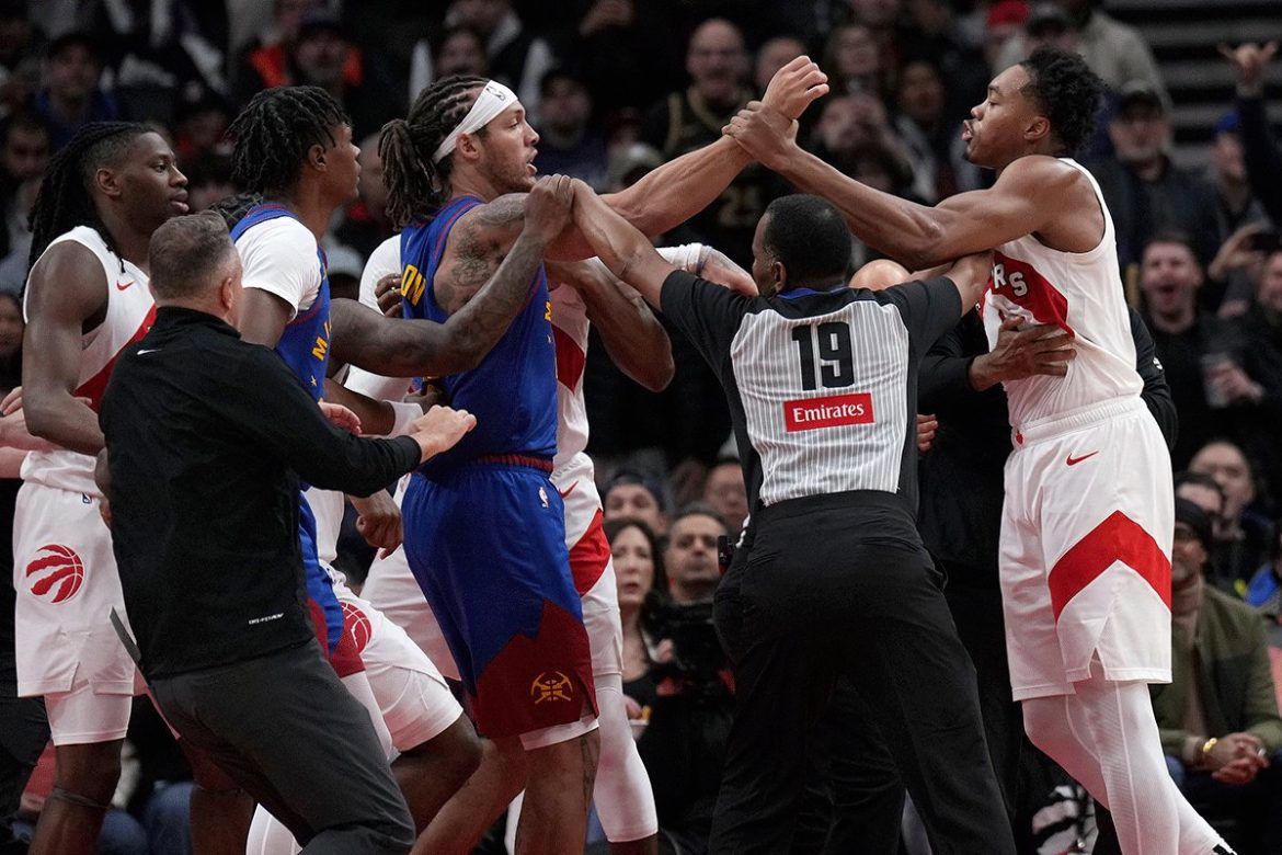 denver toronto tuča igrača