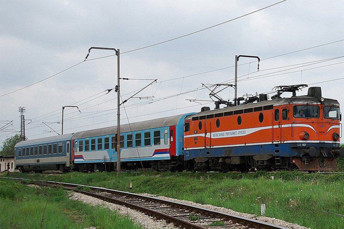 lokomotiva iskliznula sa pruge