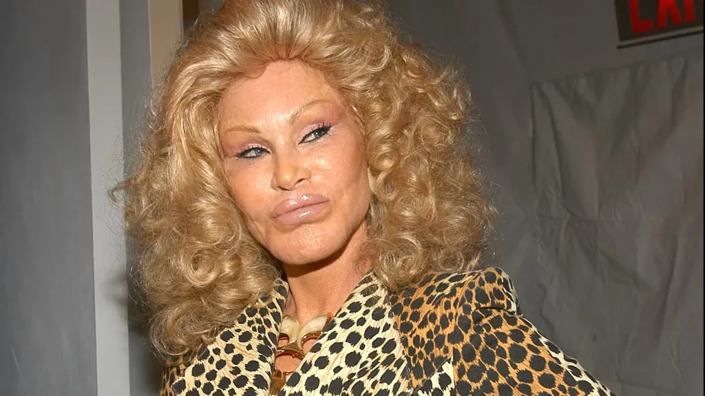 žena mačka