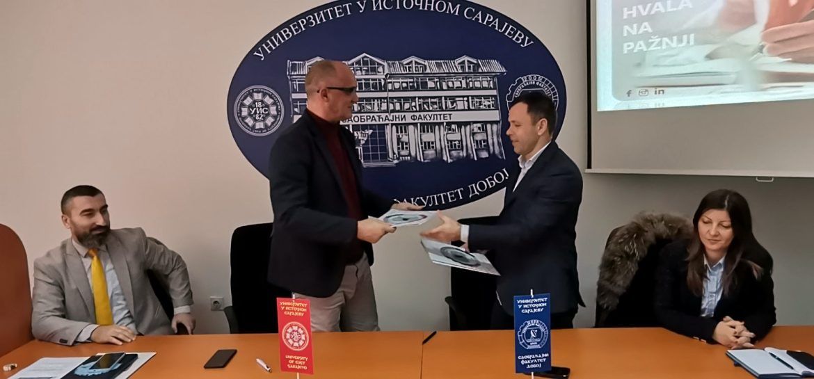 Miroslav Kostadinović