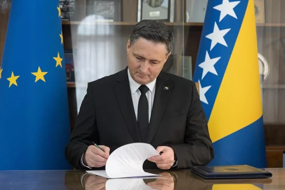 Denis Bećirović