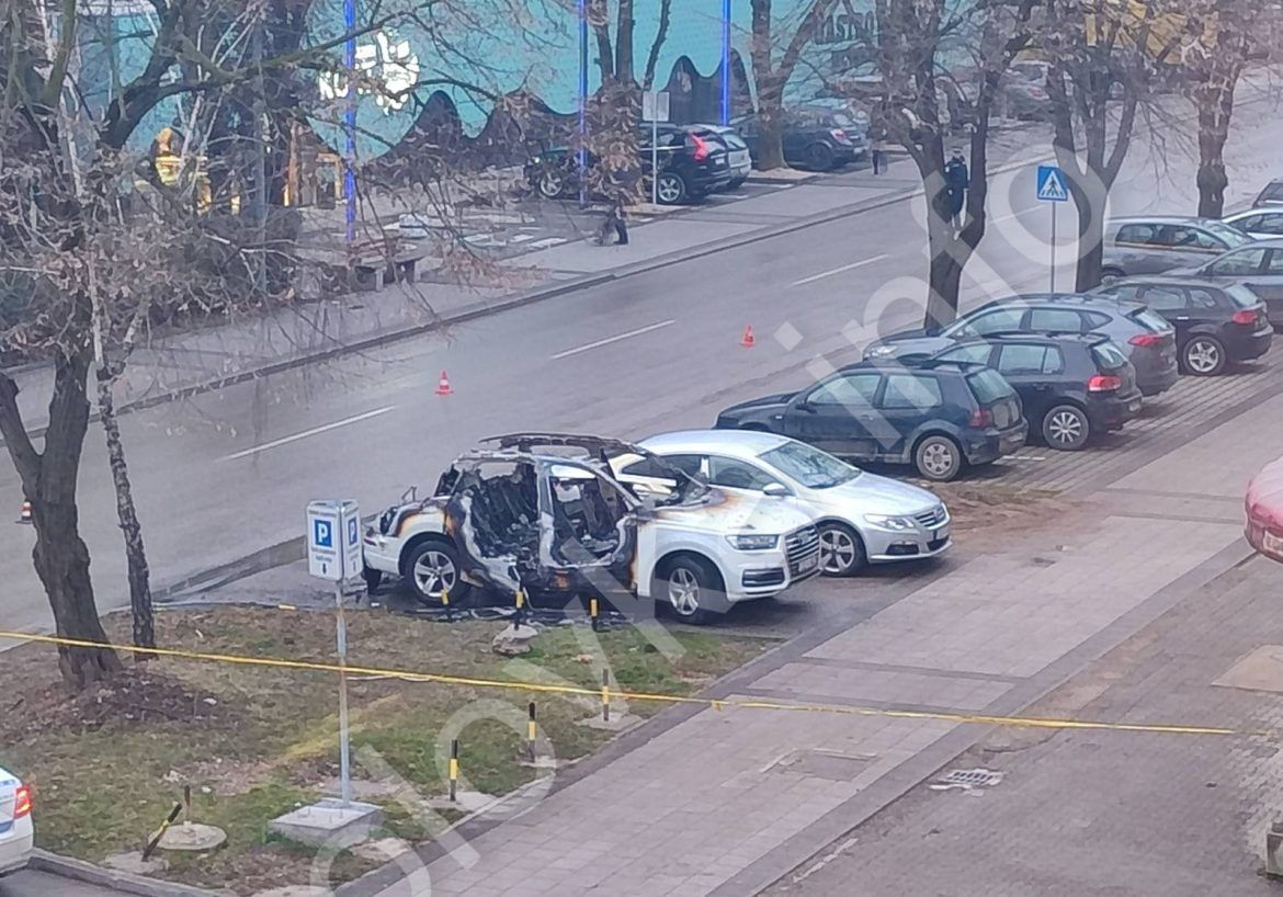 zapaljen audi u doboju