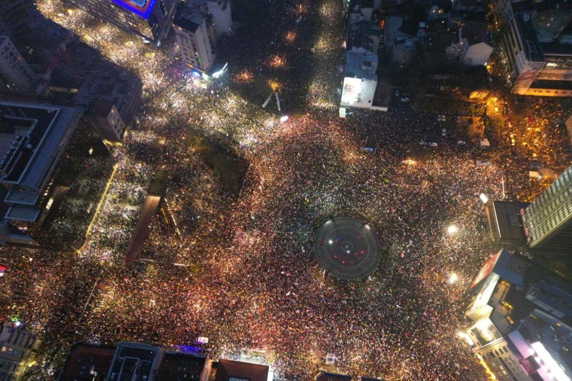 broj protestanata u beogradu