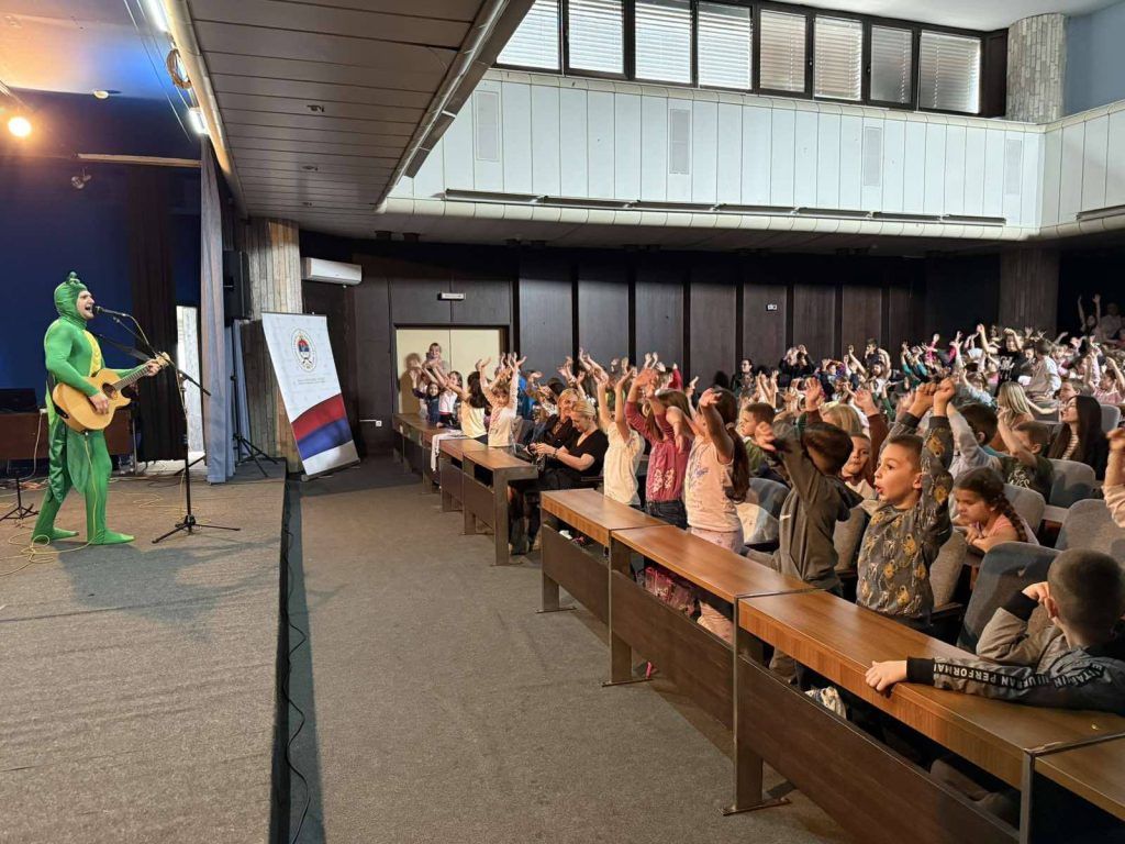 cvrčak i mrav
