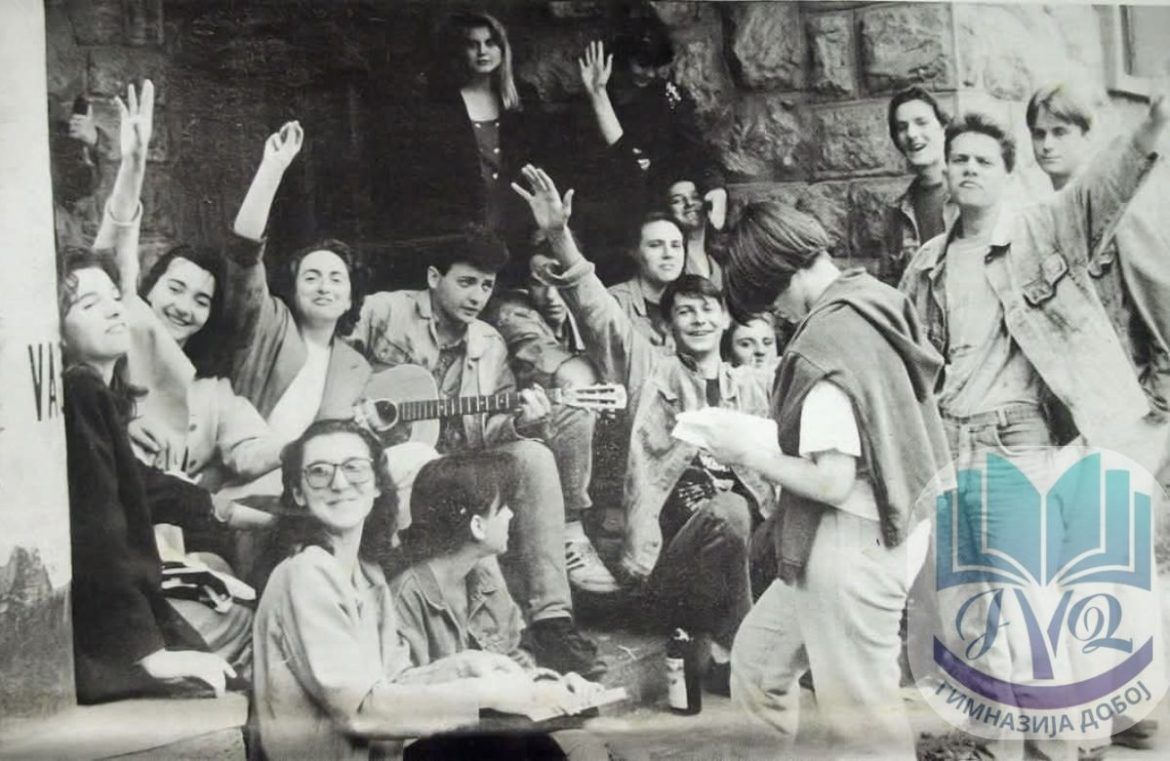 okupljanje dobojskih gimnazijalaca
