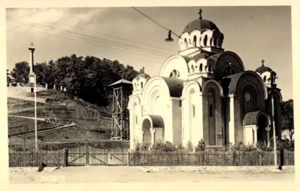 Pravoslavni spomen-hram Svetih Petra i Pavla u Doboju