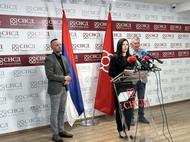 SANJA VULIĆ O TROJCI