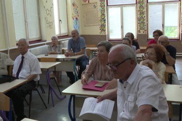 Prva generacija Medicinske škole u Doboju