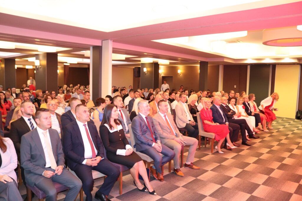 U Doboju otvoren Peti simpozijum doktora medicine