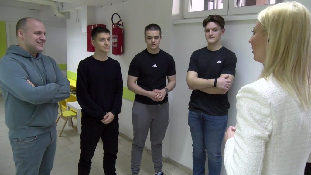 doboj gimnazija programiranje